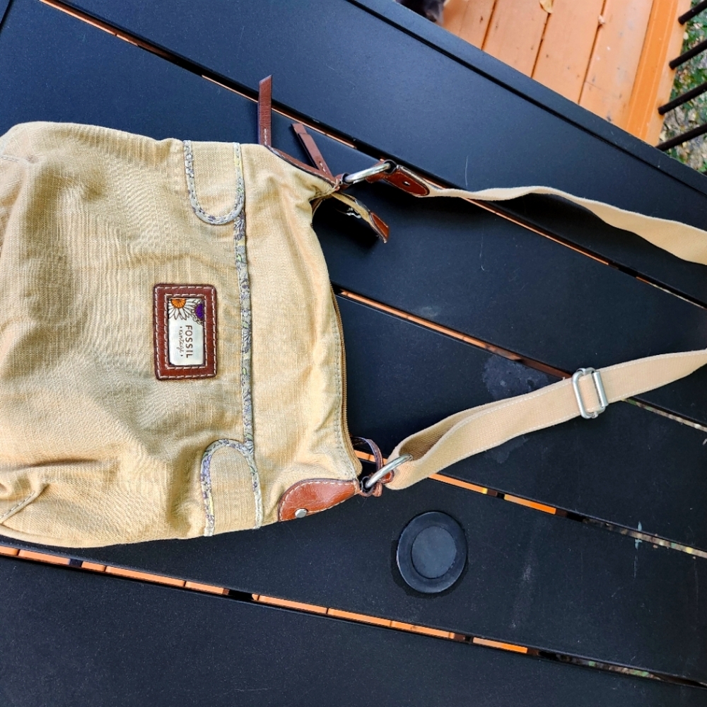Fossil crossbody